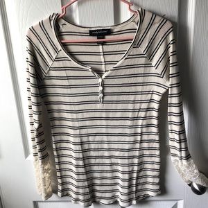 Wendy Bellissimo Top with Lace Sleeves